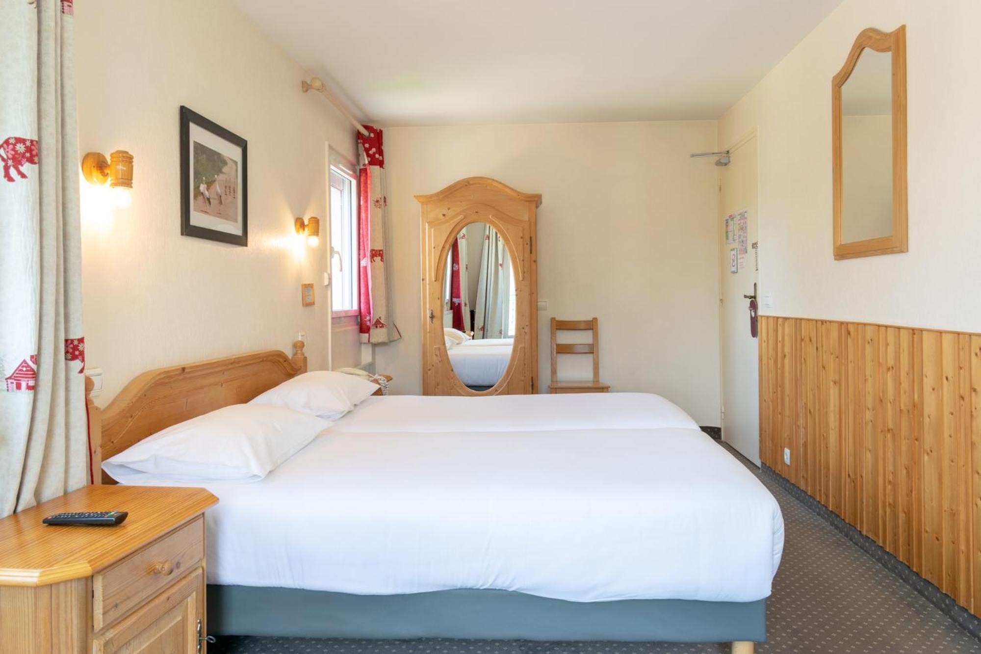 Hotel De La Poste Malbuisson Εξωτερικό φωτογραφία